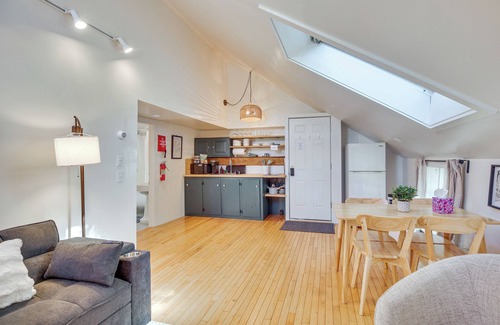 Waterbury Apartamento | Hike & Leaf Peep: Couple’s Retreat in Waterbury!