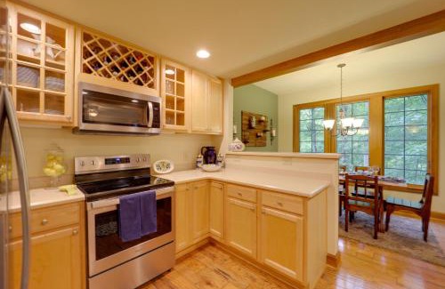 Mountain Air Apartamento | Hike On-Site! Home 8 Mi to Wolf Ridge Ski Resort
