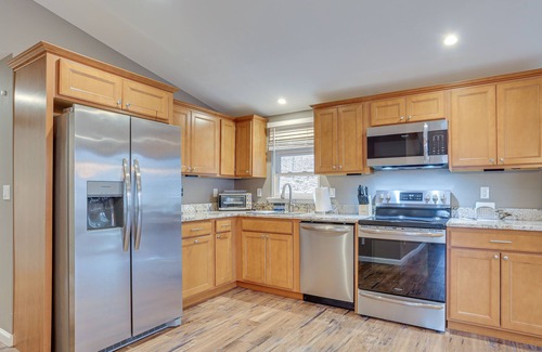 Lackawaxen Casa | Hike, Swim & Ski: Home w/ Deck in Lackawaxen