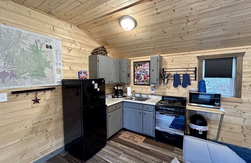 Primrose Cabina | Hiker's Midnight |RRG|WiFi| Nearby Attractions