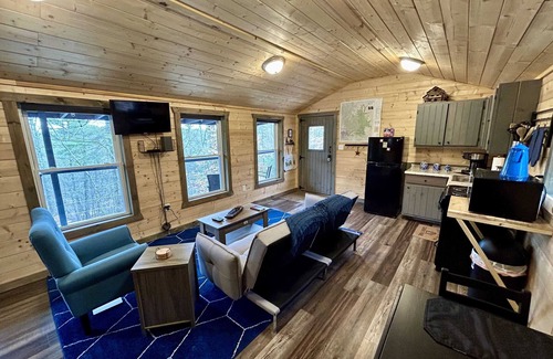 Primrose Cabina | Hiker's Midnight |RRG|WiFi| Nearby Attractions