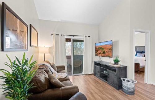 St. George Casa | Hikers Hideaway - Cozy Resort Condo with Pool & More
