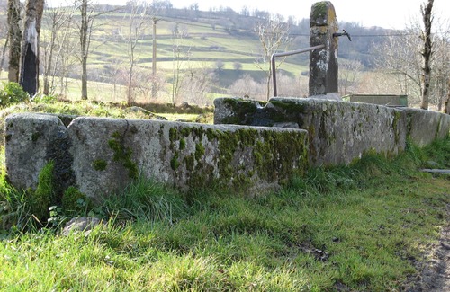 Dienne Cabaña | CAMINATA, PESCA AL PIE DE Puy Mary, en los Monts du CANTAL