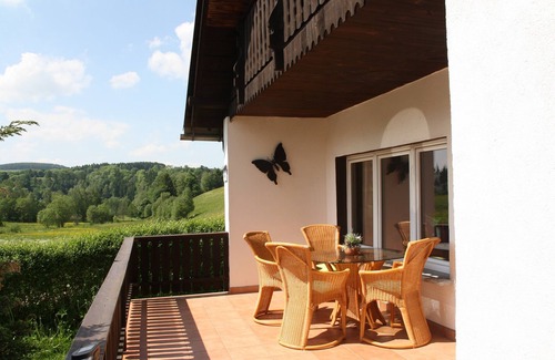 Neuhausen Casa | Vacaciones de senderismo, casa de vacaciones independiente, totalmente vallada en la naturaleza