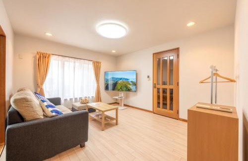 Sugatani Onsen Villa | HIKONE-Step 彦根ステップ 彦根駅徒歩4分 軽自動車用無料駐車場 彦根城徒歩15分 15名まで 戸建貸切