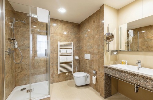 Landstrasse Hotel | HiLight Suites Hotel