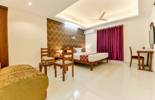 Kaloor Hotel | Hilite Inn