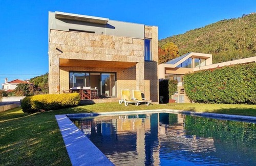 Viana do Castelo Casa | Hill & Beach house