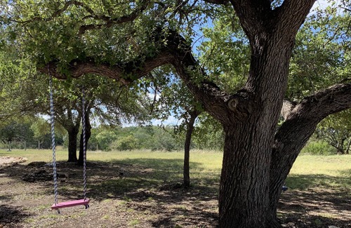 Dripping Springs Cabina | Hill Country Cabin on Private 36 Acres