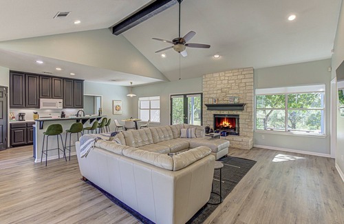 Austin Casa | Hill country compound! Two 4 BDRM Homes with Pools On 8 Acres Riverfront