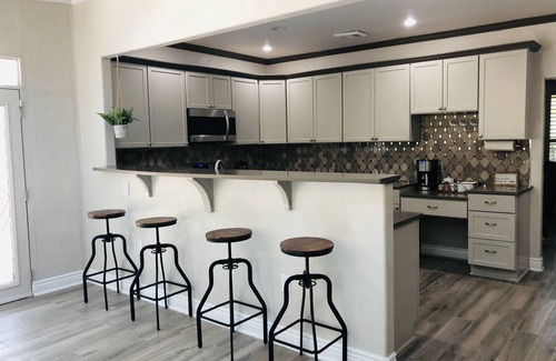 Austin Casa | ¡Hill Country Hideaway en 2 acres cerca de todo!