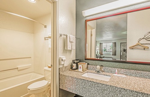 New Braunfels Hotel | Hill Country Inn & Suites - New Braunfels / Gruene