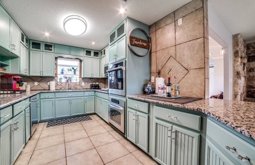 Johnson City Casa | Hill Country Retreat I Private Pool & Hot Tub I Mins to Wineries & Town Square