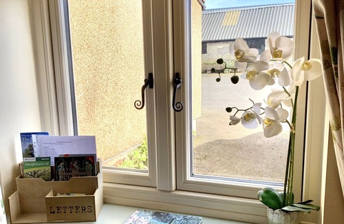 Grinshill Apartamento | Hill Farm Studio near Shrewsbury. Pet-friendly and on The Shropshire Way!
