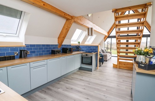 Llandrindod Wells Cabaña | HILL RADNOR - THE SHEEPFOLD, pet friendly in Llandrindod Wells