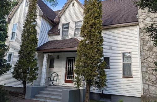 Grand Falls - Windsor Cama Y Desayuno | Hill Road Manor Bed & Breakfast