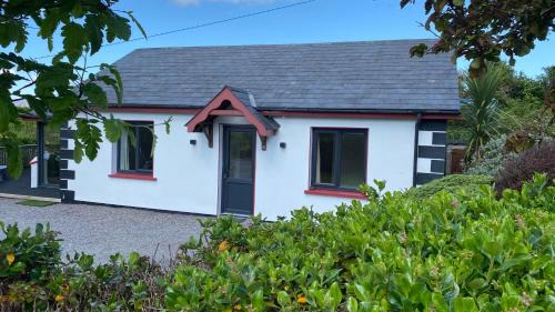 Ardnatrush Casa | Hill Sea View Cottage