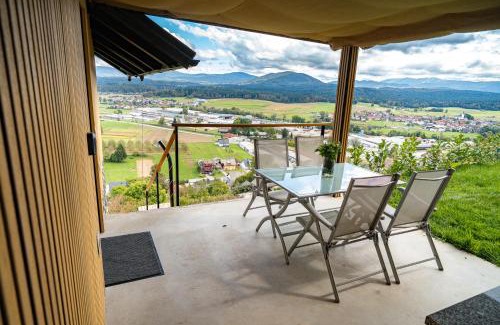 Novo Mesto Casa | Hill Stars House
