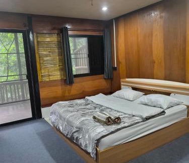 Mae Yao Casa | Hill Tribe Art House (Lahu & Akha Homestay)
