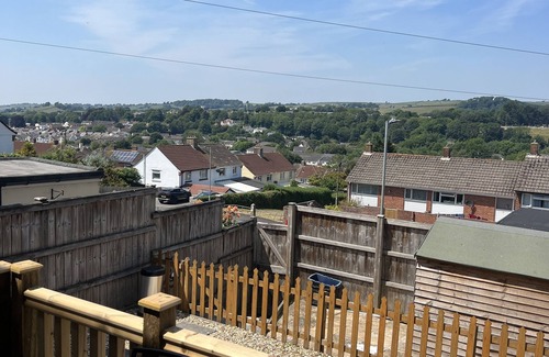 Barnstaple Casa | Hill View 5 minutes to walk town center