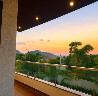Jaipur District Casa | Hill View Farm with Pool Jacuzzi