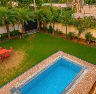 Jaipur District Casa | Hill View Farm with Pool Jacuzzi