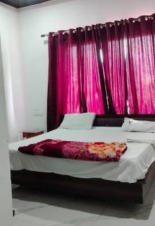 Haldwani Hotel | Hill view