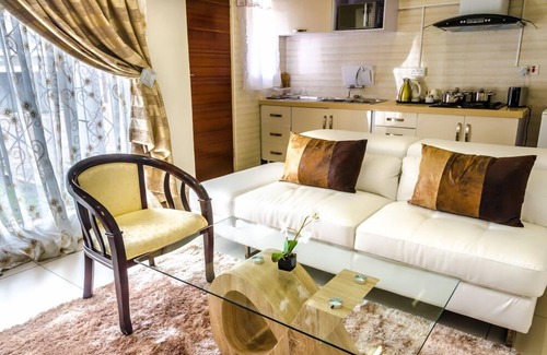 Serowe Hotel | Hill View Inn