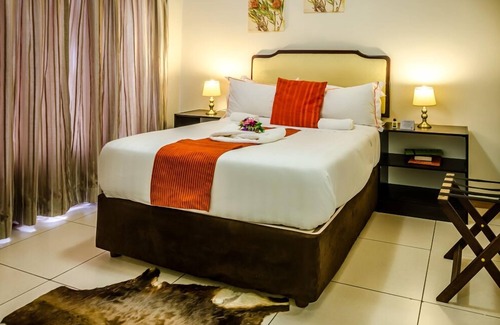 Serowe Hotel | Hill View Inn