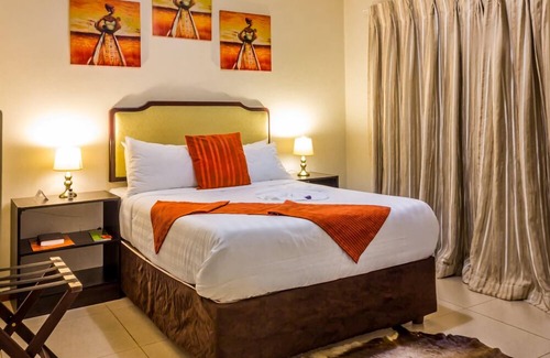 Serowe Hotel | Hill View Inn