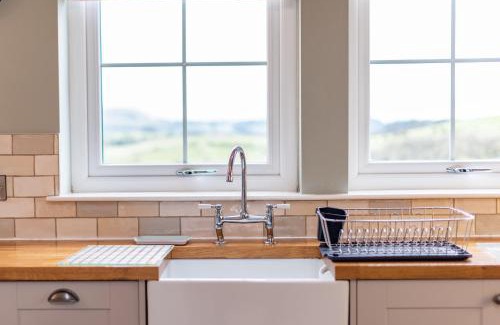 Hawick Casa | Hillcrest - 8 Person Luxury House and Hot Tub