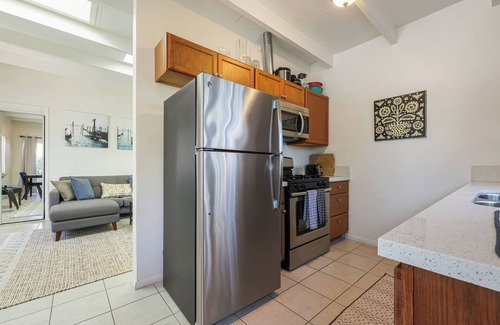 Hillcrest Apartamento | Hillcrest Haven: Cozy Condo for peaceful stay