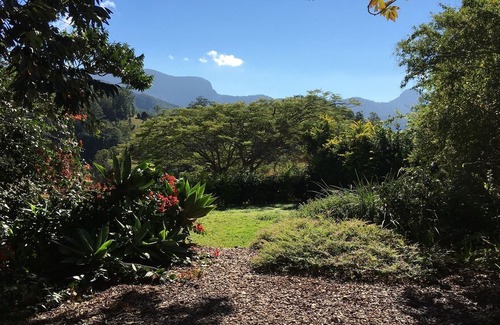 Upper Crystal Creek Cabaña | Hillcrest Mountain View Retreat