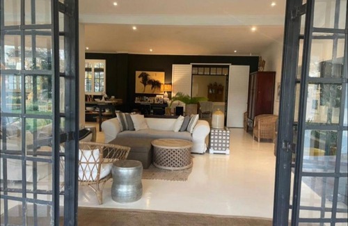 Monzi SH Casa | Hillhouse 4 Bedroom modern farm house