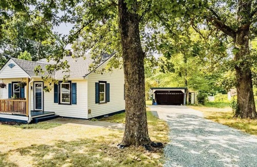 Hillsborough Casa | Hillsborough Bungalow