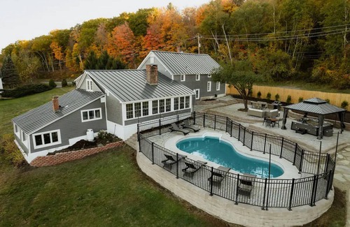 Hillsdale Casa | Majestic views Hot tub Firepit Games Sleeps 14