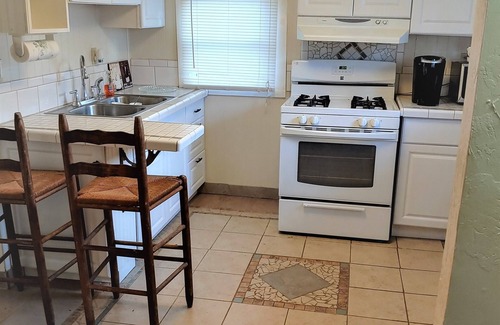 Hillsdale Casa | Hillsdale Historical Cottage Whole 1st Floor