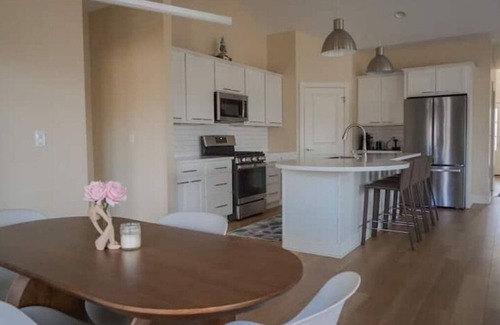 Hillsdale Condominio | Hillsdale’s Hidden Condo Hideaway