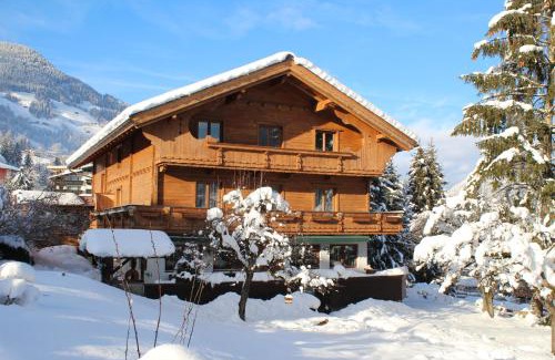 Fuegen Apartamento | HILLSIDE Apartments Pircher