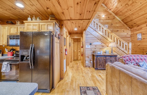 Blue Ridge Chalet De Esquí | Hillside Chalet-HotTub-Billard-FirePit-5 min to BR