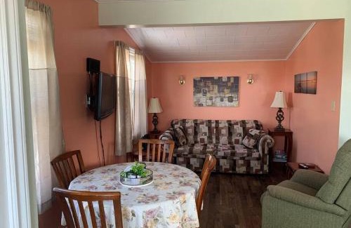 Twillingate Casa | Hillside Cottage