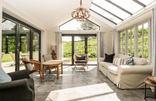 Shaftesbury Casa | Hillside Cottage