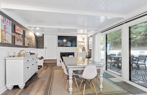 Norton Shores Casa | Hillside Cottage- Great Vacation Rental with Private Pool