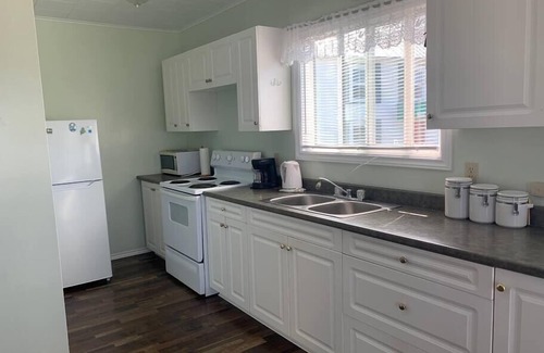 Twillingate Casa | Hillside Cottage Summ