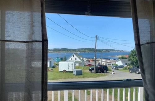 Twillingate Casa | Hillside Cottage Summ