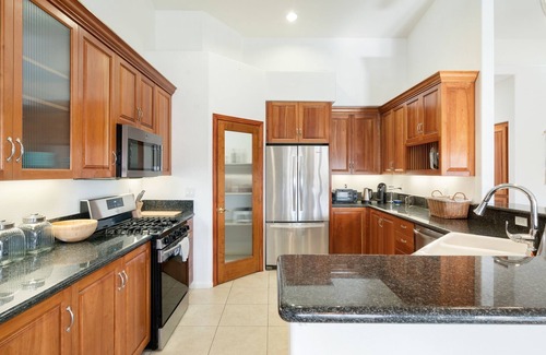 Yucca Valley Casa | Hillside Desert House - Hot Tub, Fire Pit And Bbq! 3 Bedroom Home by RedAwning