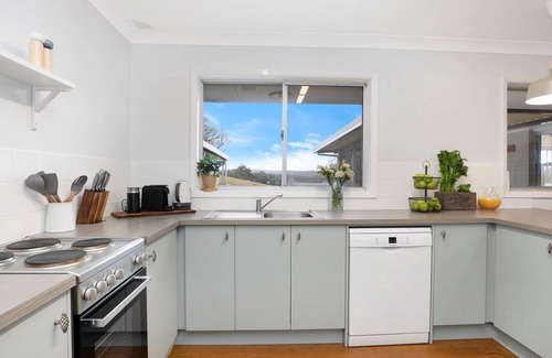Mittagong Casa | Hillside Farm — Stay 3, Pay 2!