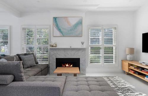 Terrigal Casa | Hillside Hamptons Indoor Fire and Fire Pit