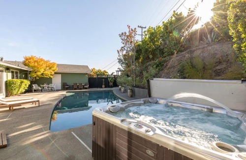Country Club Casa | Hillside Haven: Bayview Pool & Hot Tub