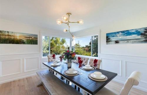 Country Club Casa | Hillside Haven: Bayview Pool & Hot Tub